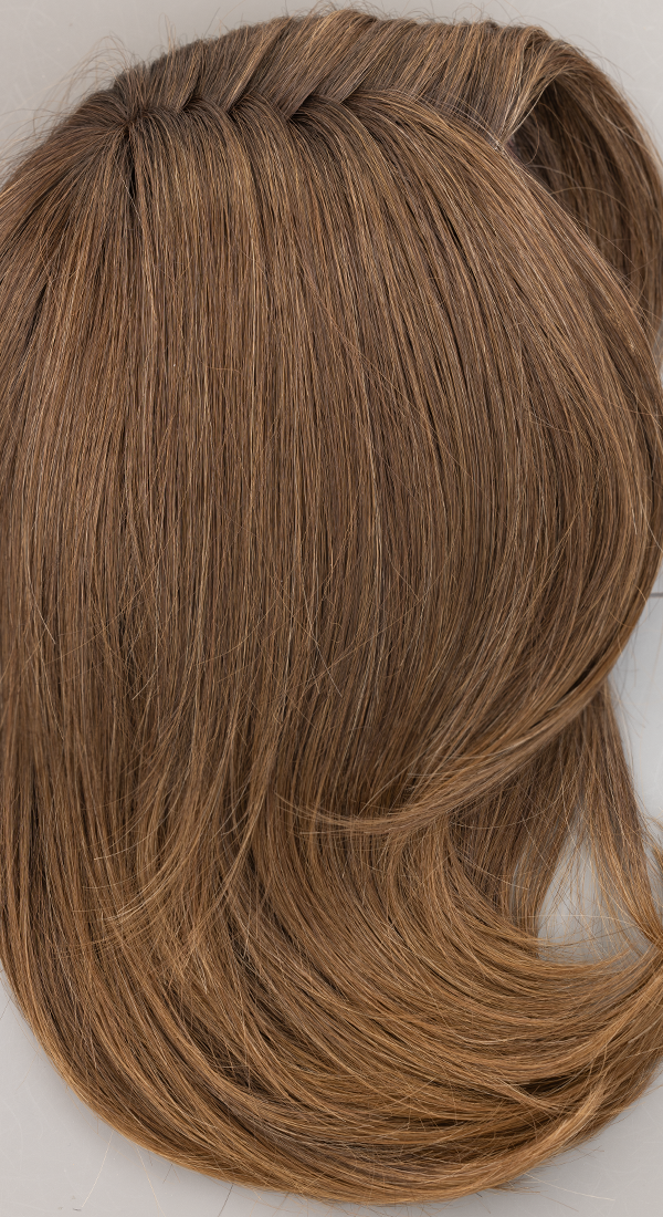   GF8/12SS - Iced Mocha - Chestnut Brown blended with Light Golden Brown and Dark Brown Roots and Light Golden Brown Tips