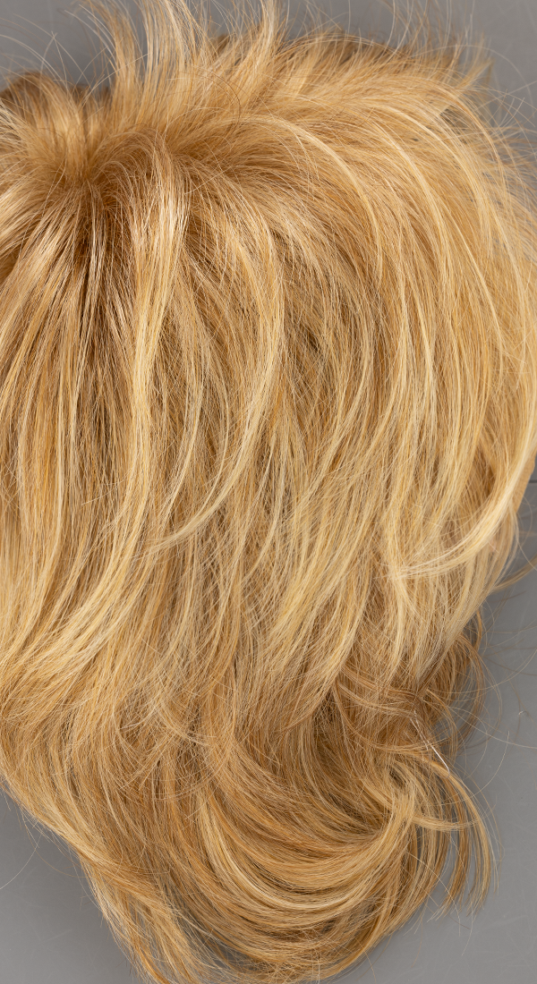 R25 - Ginger Blond - Light Golden Blonde with Light Strawberry Blonde Highlights